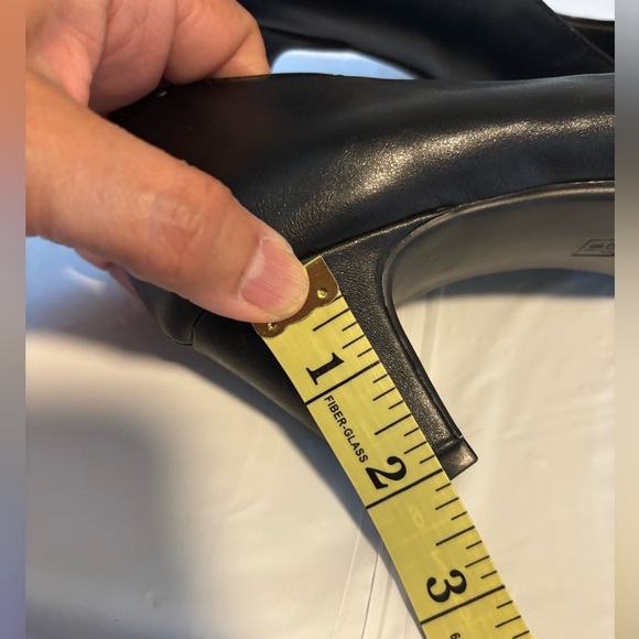 Black A2 Women’s Pump Size 9M - Picture 9 of 9